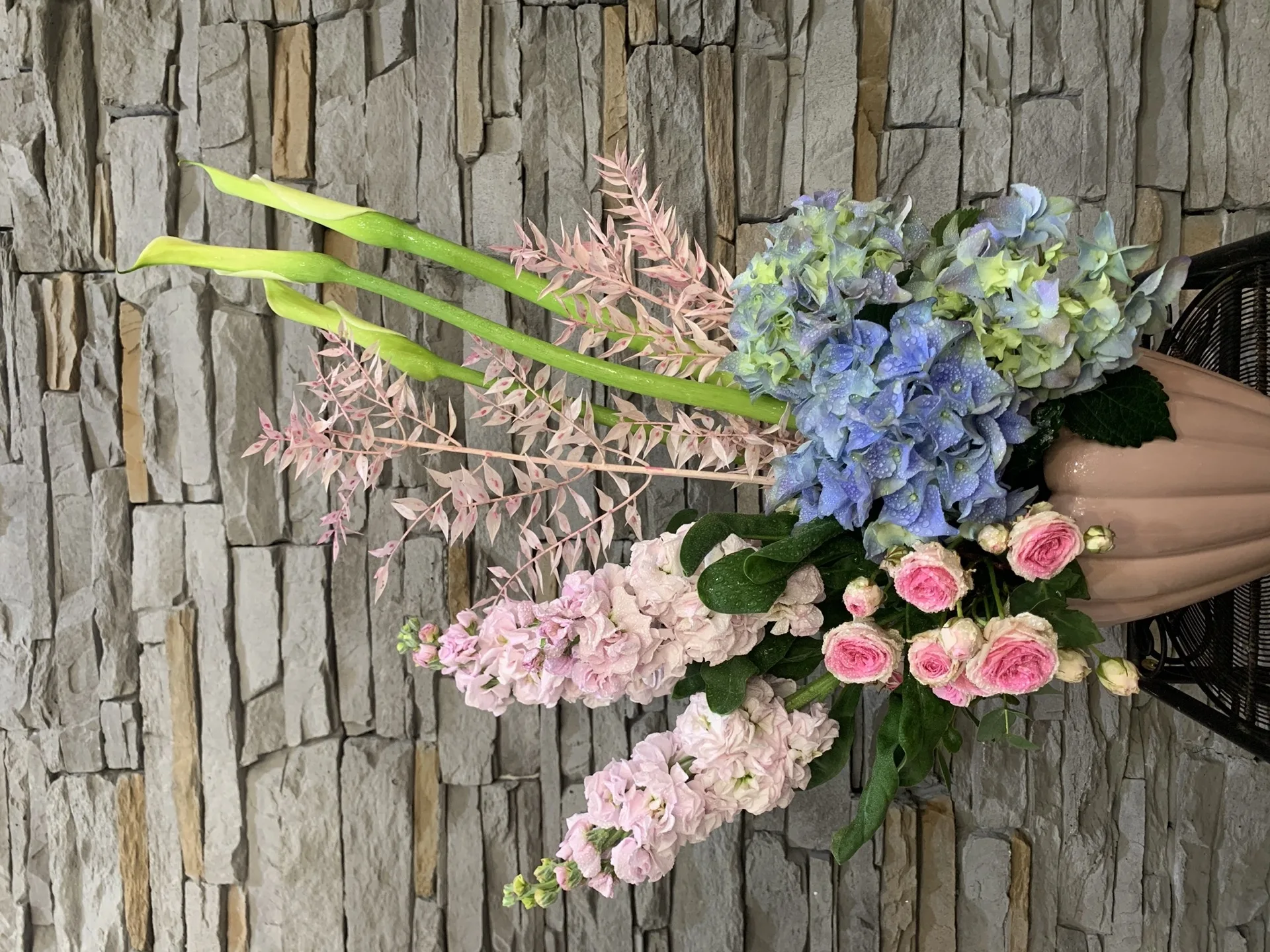 Centrepieces by Artemisa Floristas in Torrevieja — example 3