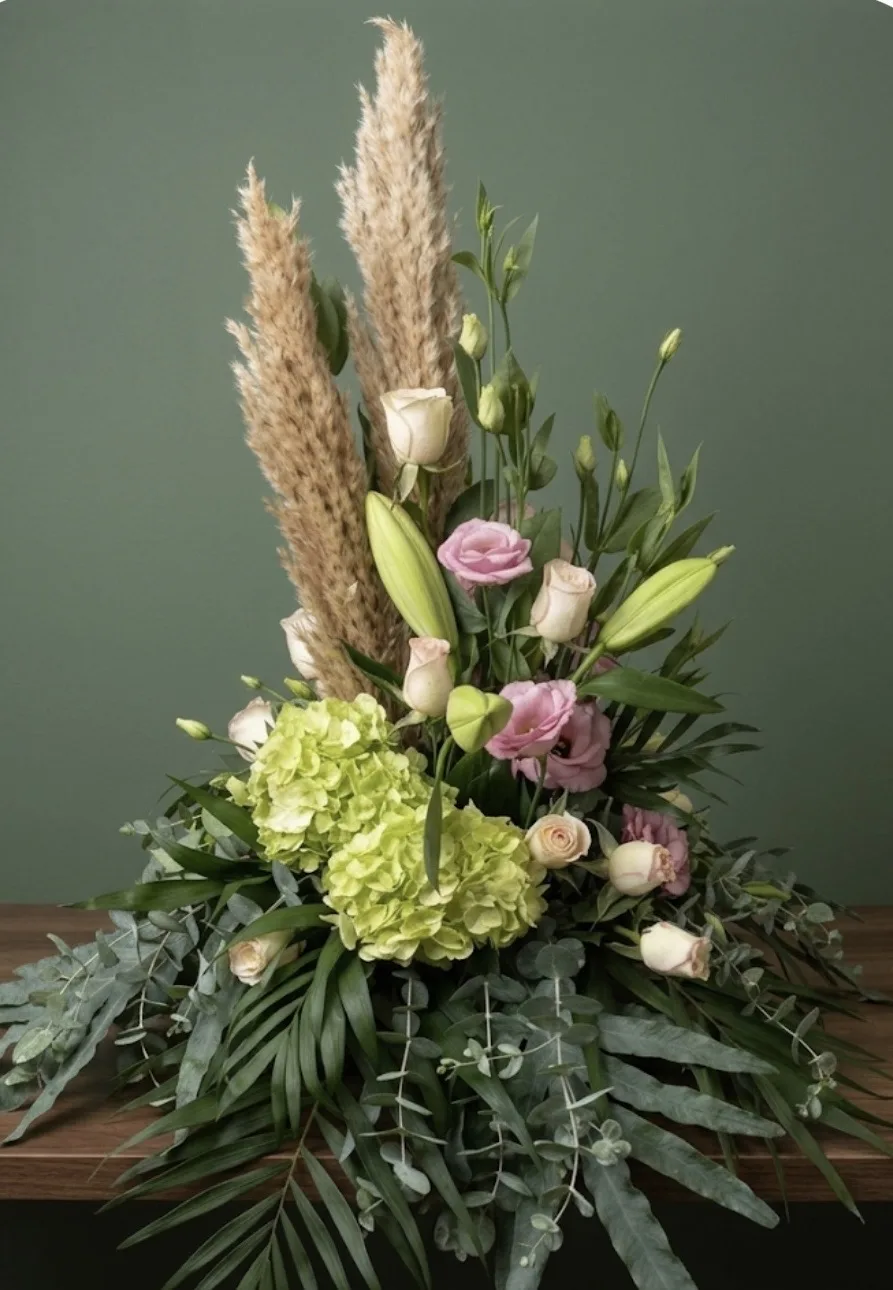 Centrepieces by Artemisa Floristas in Torrevieja — example 5